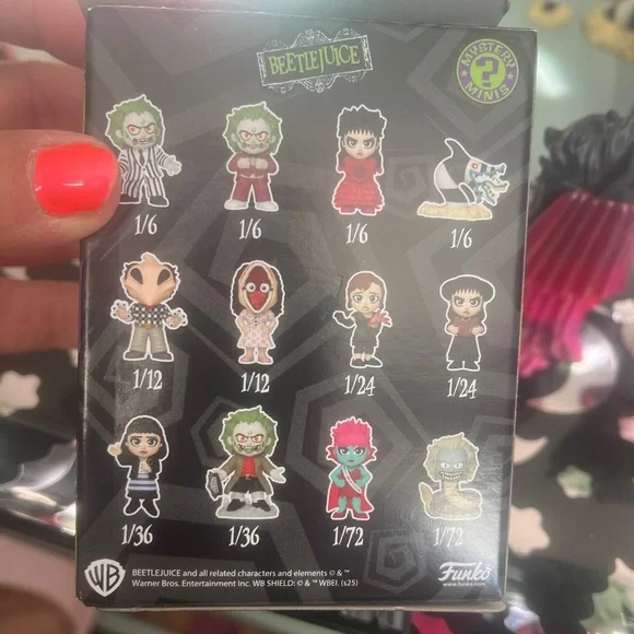 Funko Mystery Minis Beetlejuice Vinyl Figure Set of 3 - Picture 8 of 8